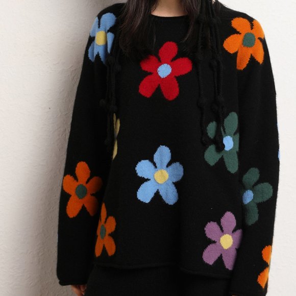 Light Luxury - Women's Embroidered Colorful Floral Cashmere Sweater - Picture 6 of 10